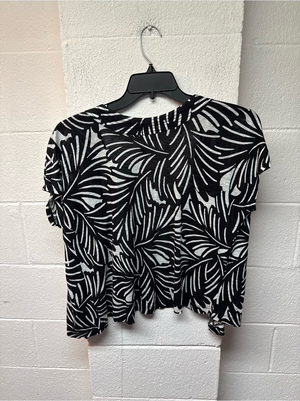 Nicole Miller Black & White Leaf-Print Button Cardigan - Picture 6 of 6